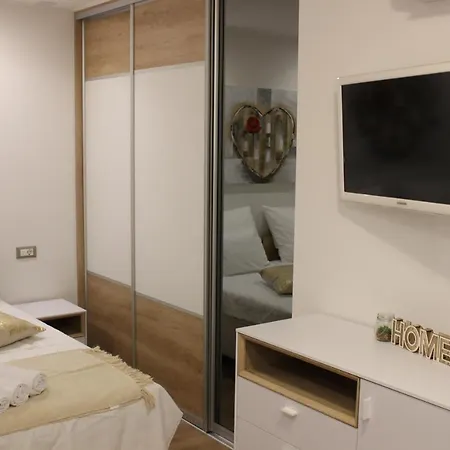 Petra In The Center Of The Appartement *