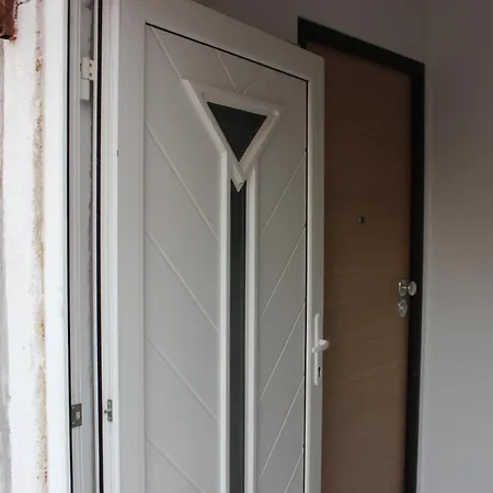 Petra In The Center Of The * Split